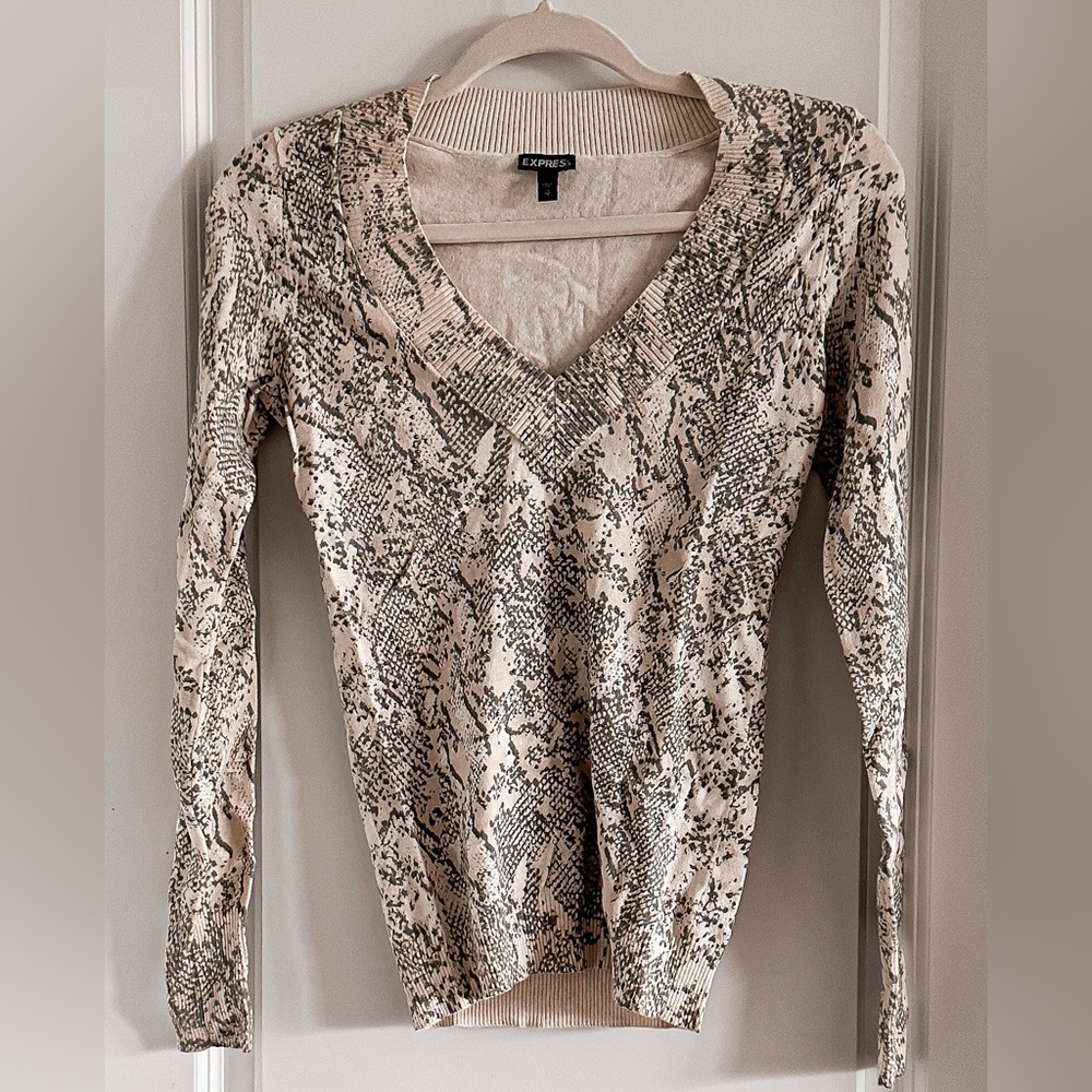 Express Snake Print Beige and Black V-Neck Sweater - Size XS